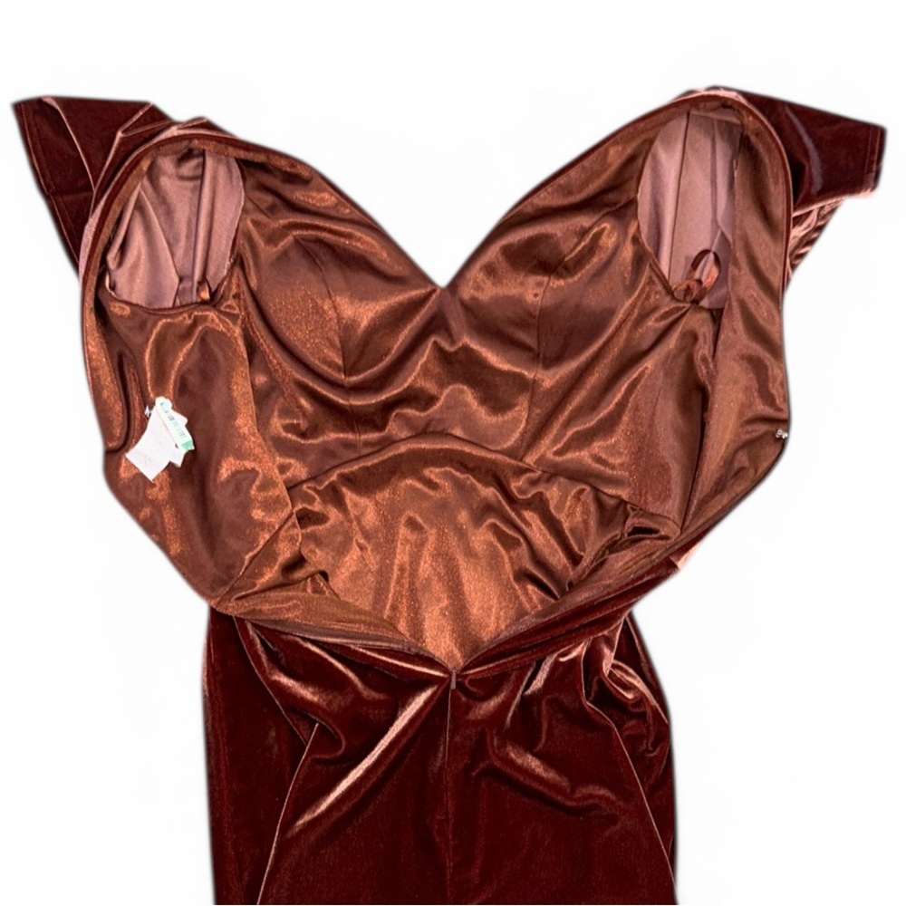Revelry Gwen Velvet Flutter Sleeve Midi Dress - Picture 10 of 11
